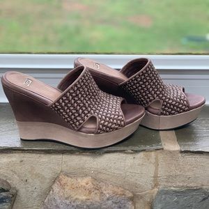 UGG Wedge Sandals Size 8